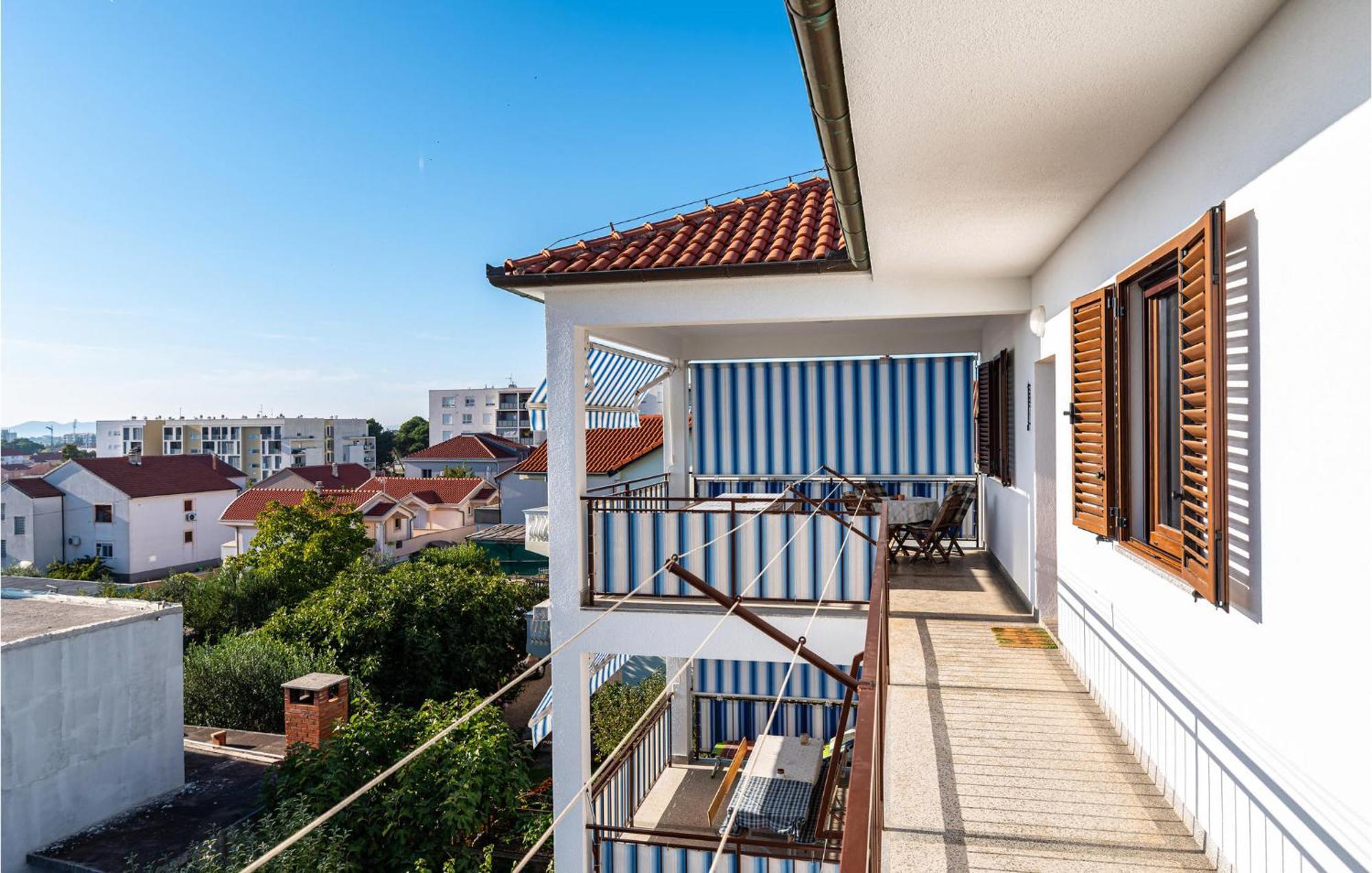 2 Bedroom Cozy Apartment In Zára Kültér fotó