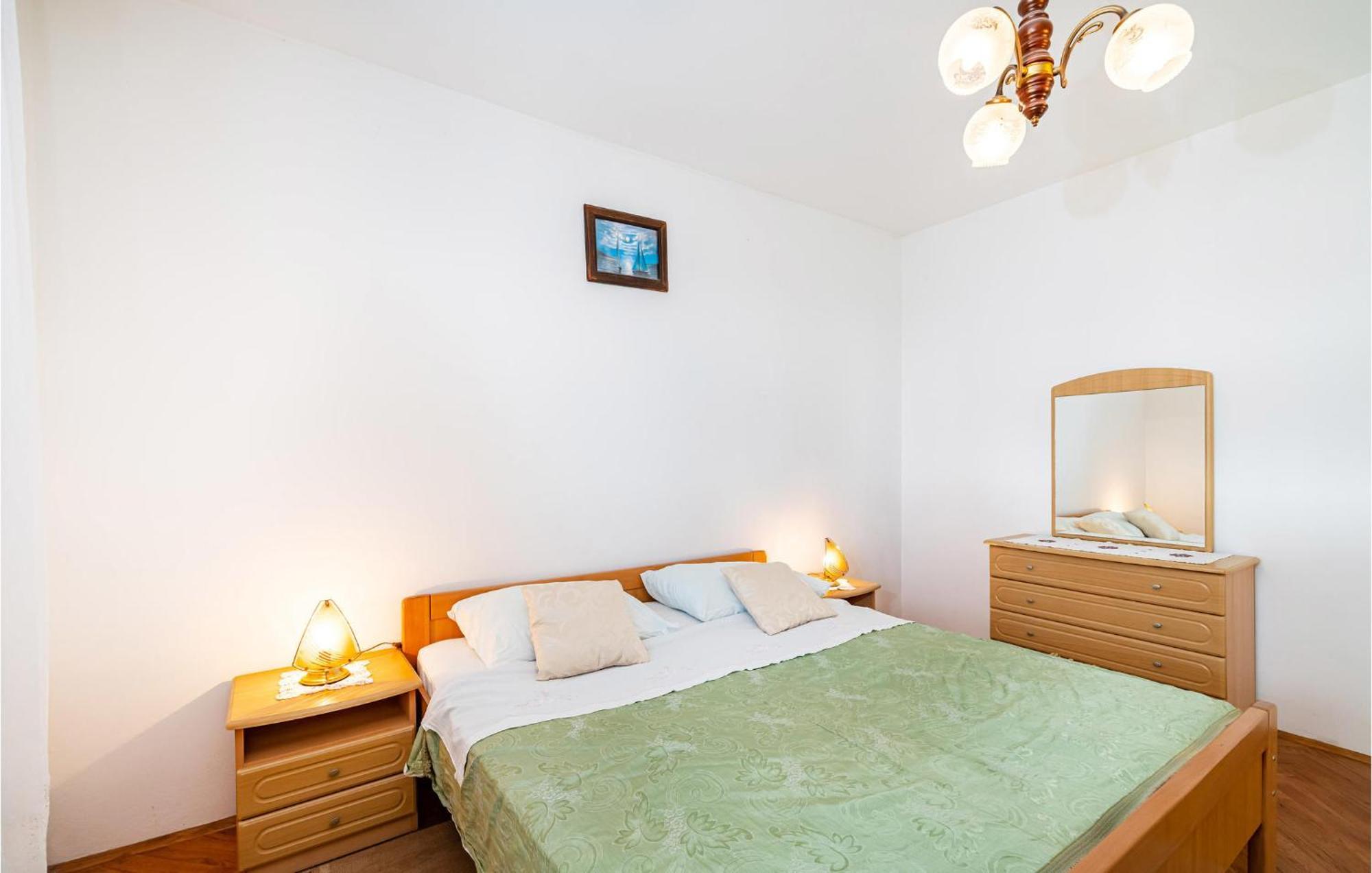 2 Bedroom Cozy Apartment In Zára Kültér fotó