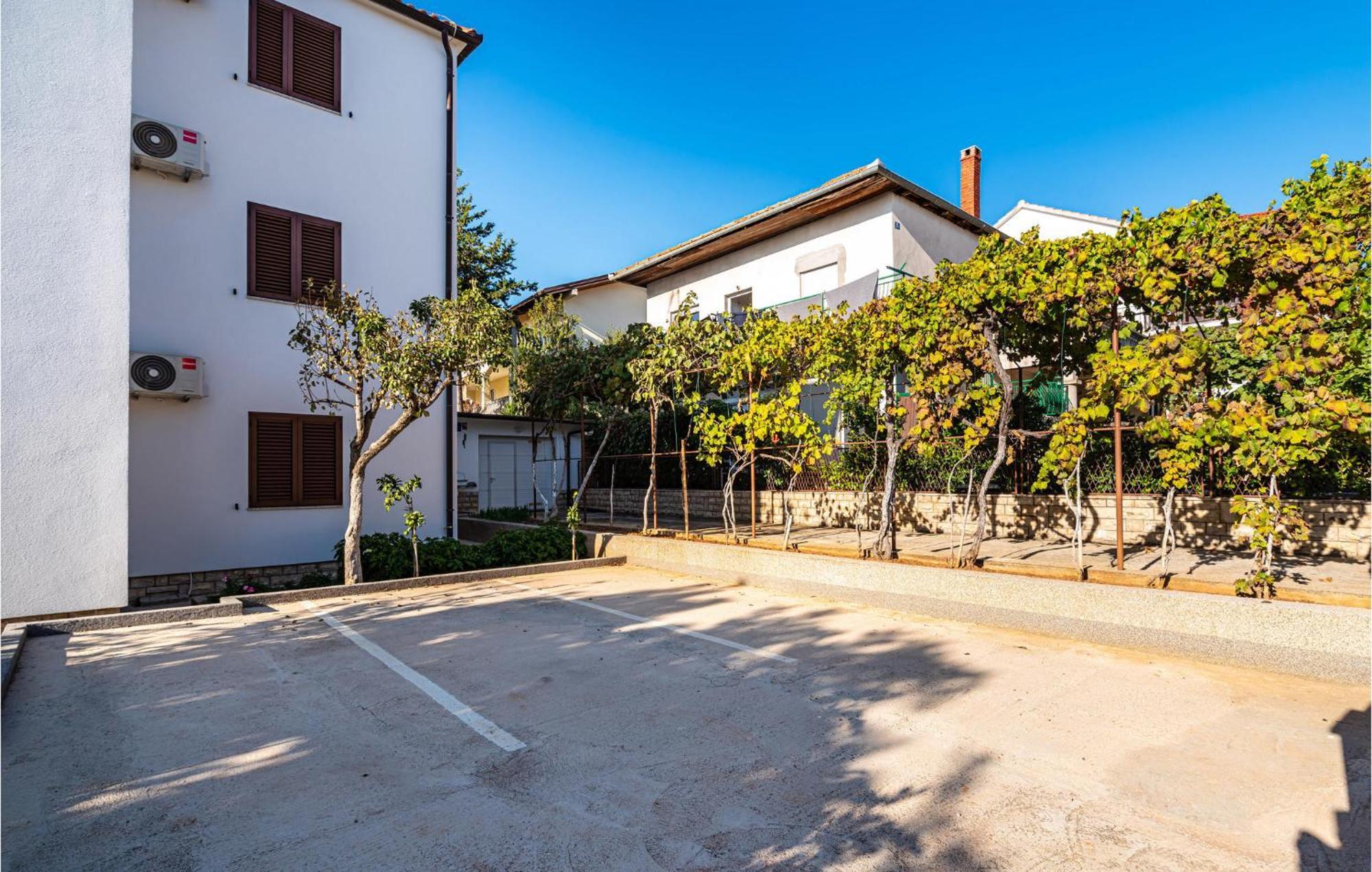 2 Bedroom Cozy Apartment In Zára Kültér fotó