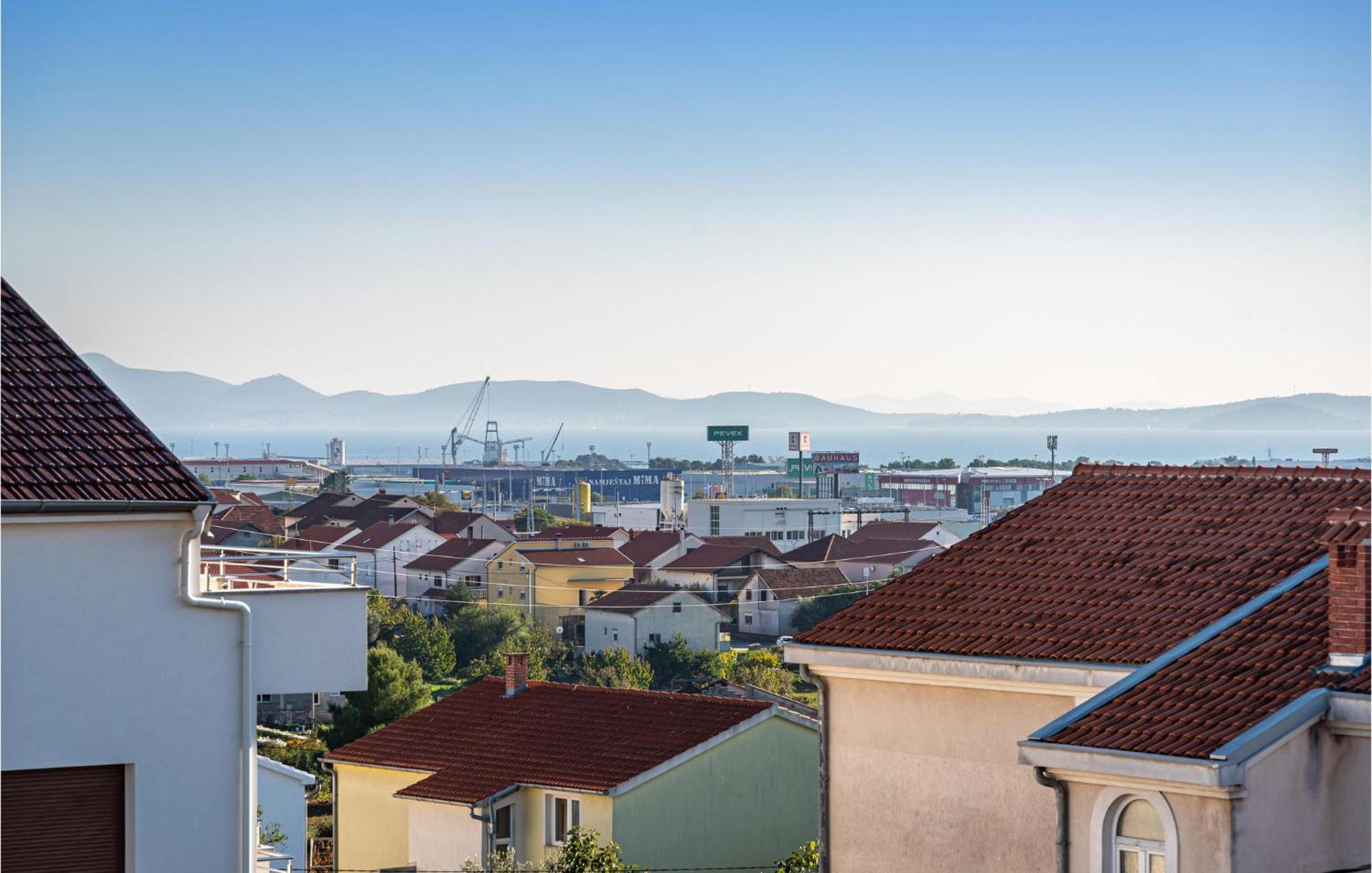 2 Bedroom Cozy Apartment In Zára Kültér fotó