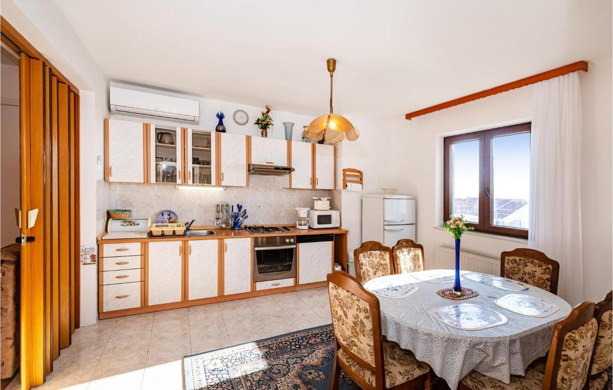 2 Bedroom Cozy Apartment In Zára Kültér fotó